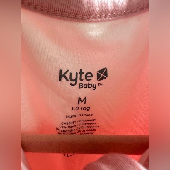 NWOT kyte baby walker sleep sack. Size M. - Picture 2 of 3